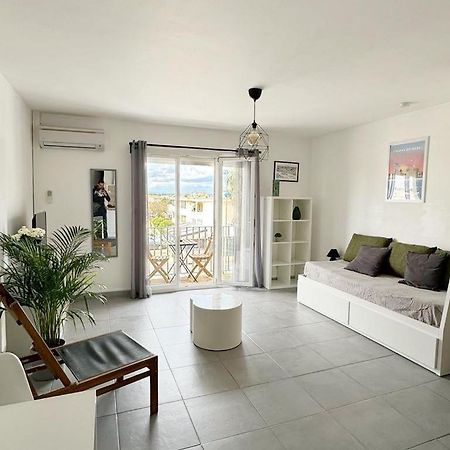 Studio Proche De La Plage Et Du Centre Ville 팔라바 레 플로 외부 사진
